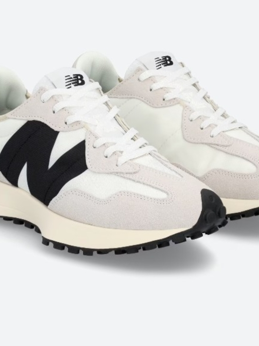 New Balance Men's White & Black Retro Runner